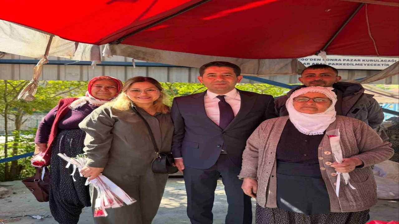 Fekede kadın pazarcılara Anneler Günü hediyesi başkandan