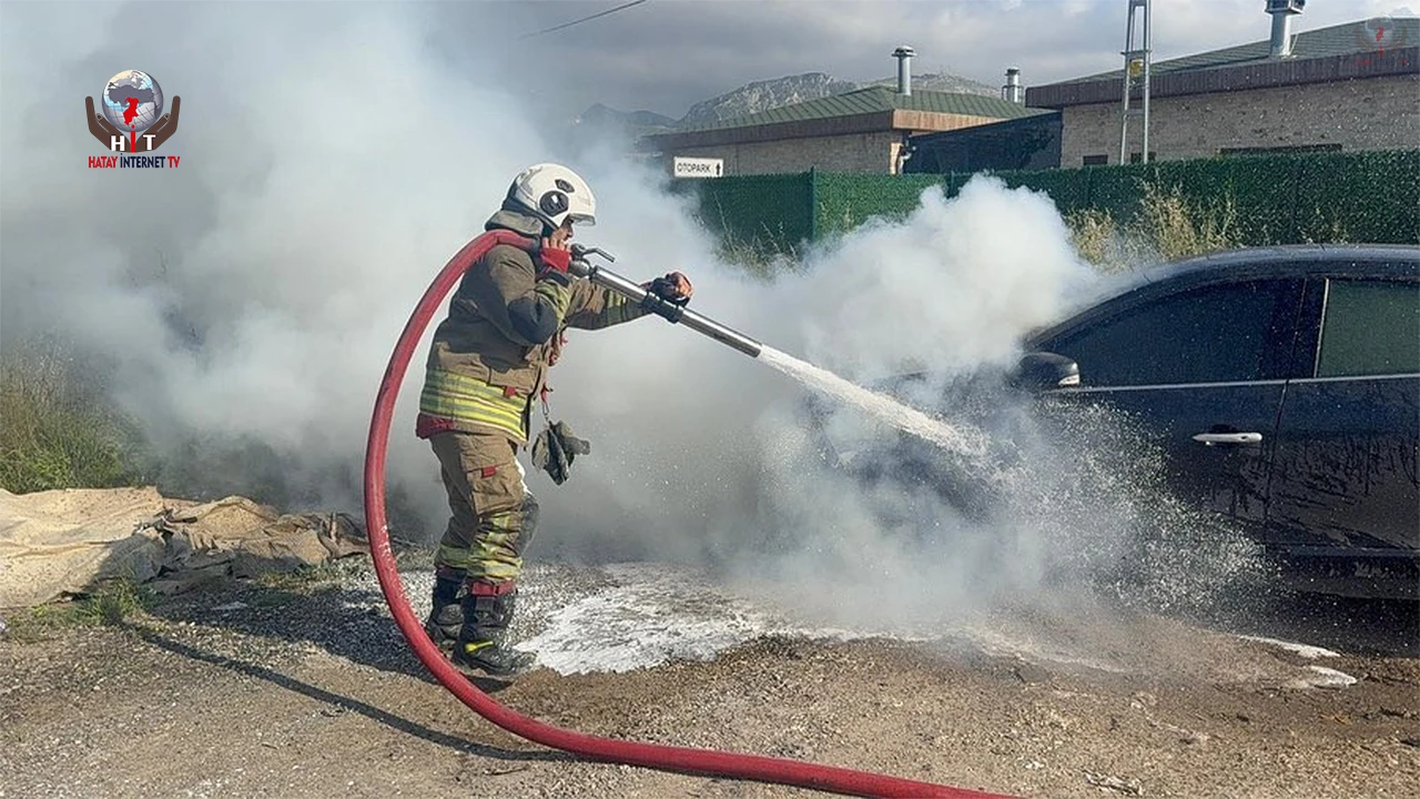 Hatay’da araç yangını meydana geldi