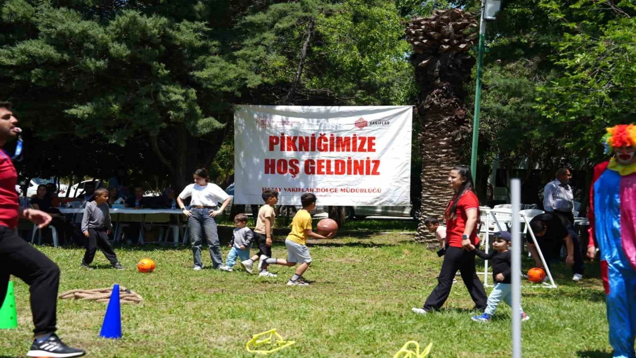 Hatayda düzenlenen piknikte depremzede çocuklar doyasıya eğlendi