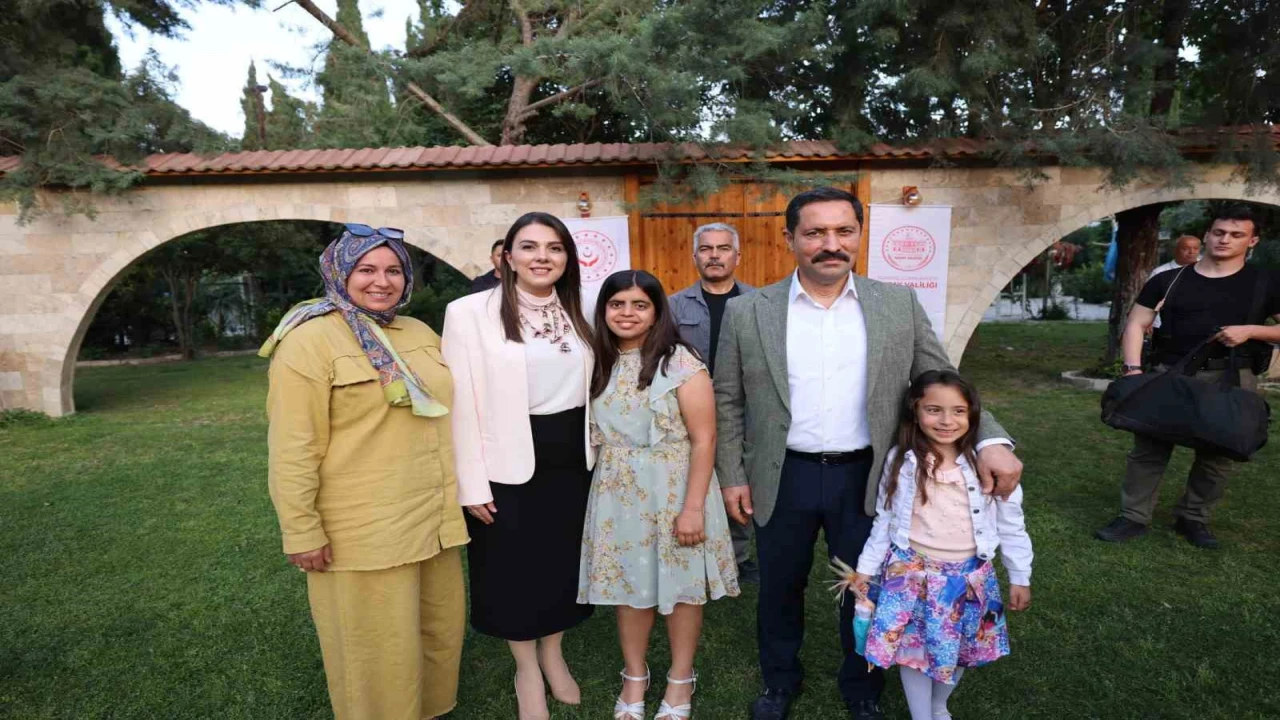 Hatayda Şehit anneleri ve depremzede anneler unutulmadı