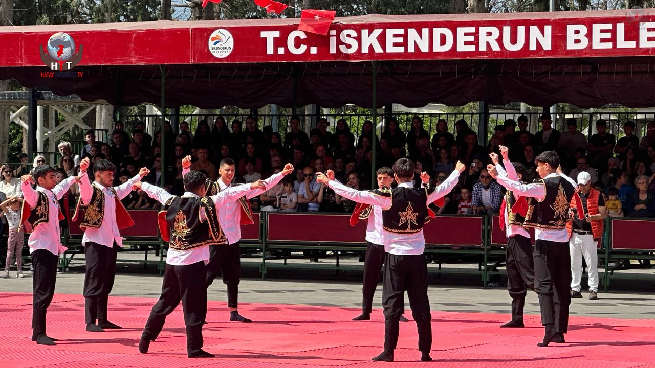İSKENDERUN’DA 19 MAYIS BAYRAMI RENKLİ GÖRÜNTÜLERE SAHNE OLDU