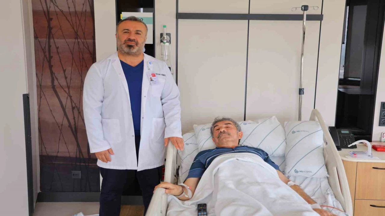 Kilo kaybıyla hastaneye başvuran hastanın böbreğinden 20 santimlik tümör çıkarıldı