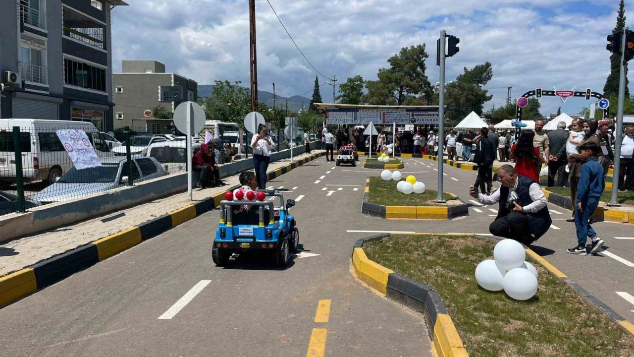 Kırıkhanda öğrenciler trafik kurallarını bilgilendirme pistinde öğrenecek