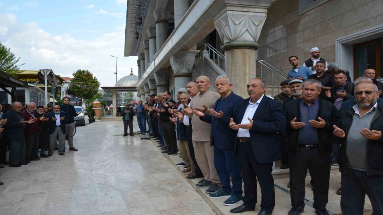 Korkutelide 103 hacı adayı uğurlandı
