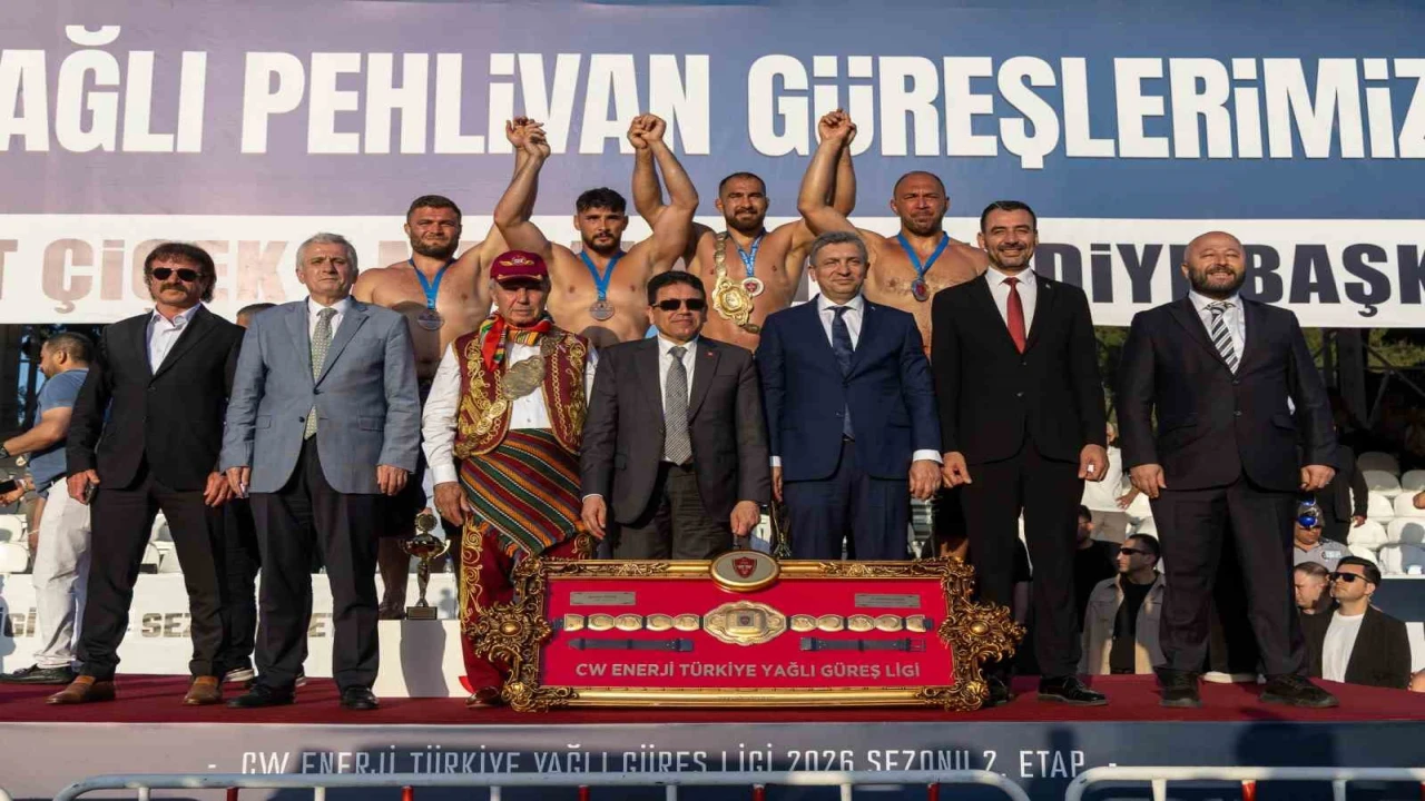 Manavgatta başpehlivanlık kemeri Feyzullah Aktürkün