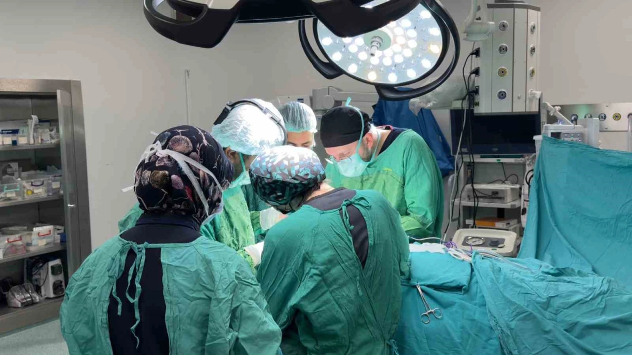 Osmaniyede ilk kez ileri evre larenks kanseri ameliyatı gerçekleştirildi
