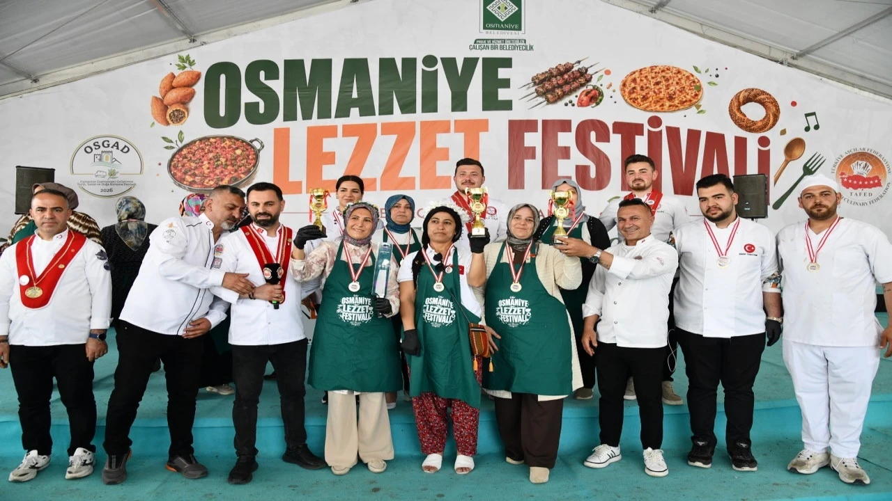 Osmaniyede Lezzet Festivali coşkusu: 20 bin litre toyga çorbası ikram edildi