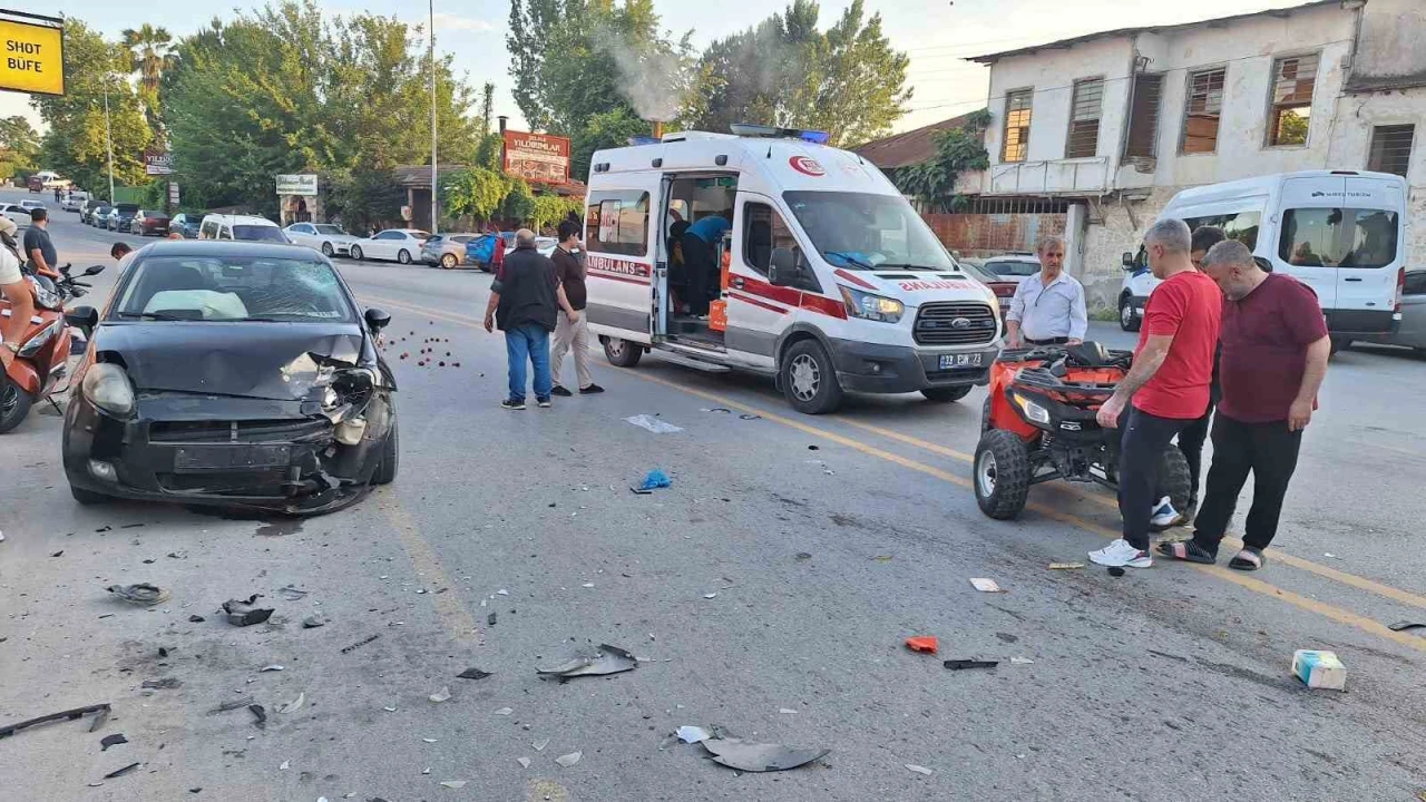 Otomobille çarpışan ATVnin sürücüsü yaralandı