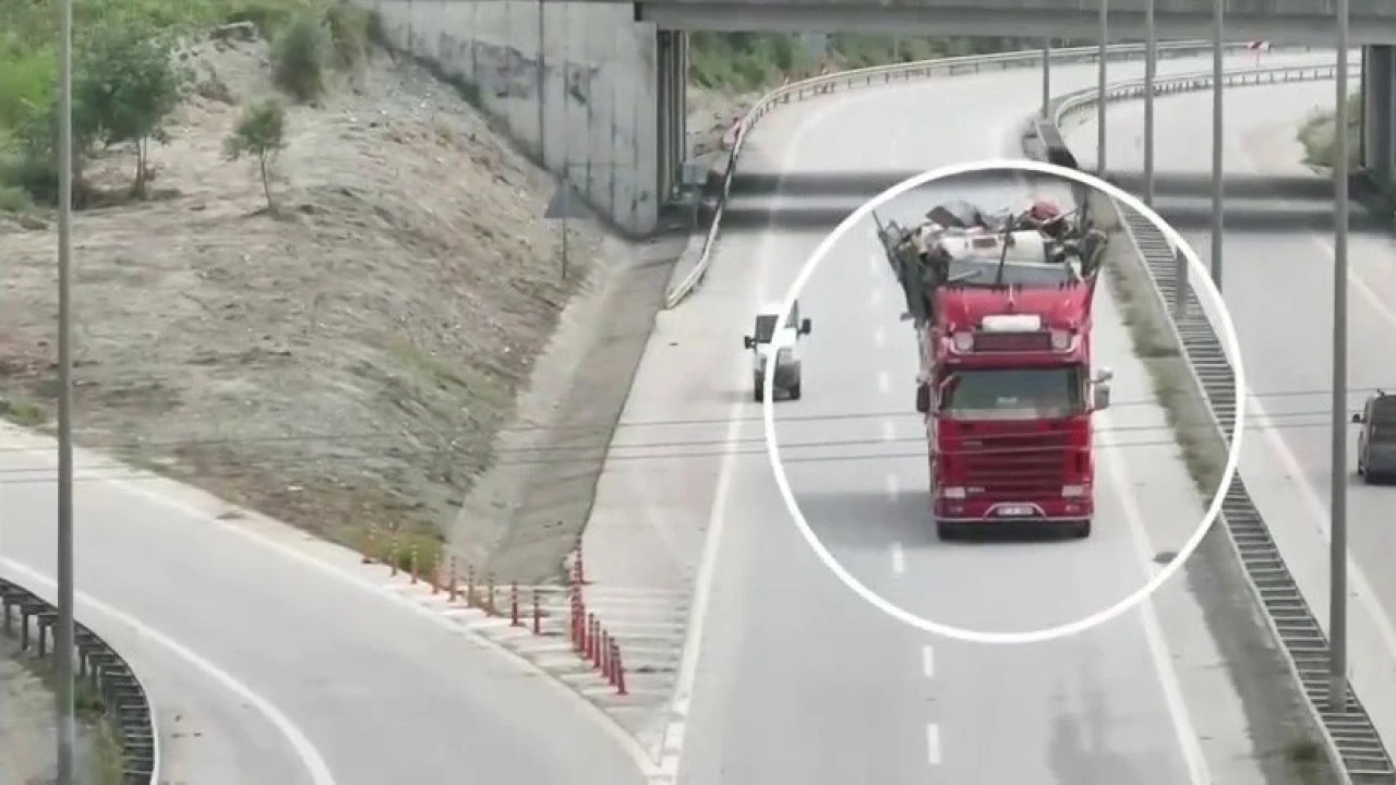 Otoyolda kuralları hiçe sayan sürücüler dron kamerasına yakalandı