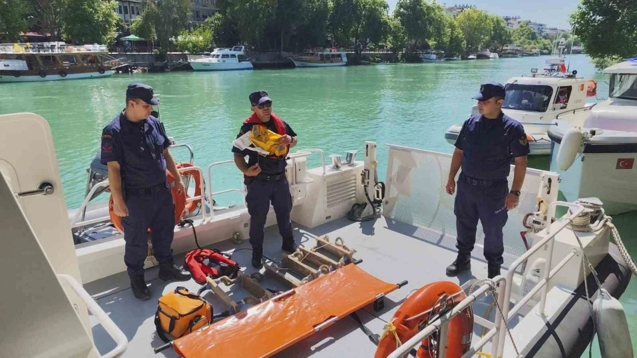 Sahil Güvenlik Komutanlığından 112 Personeline Tıbbi Tahliye Eğitimi