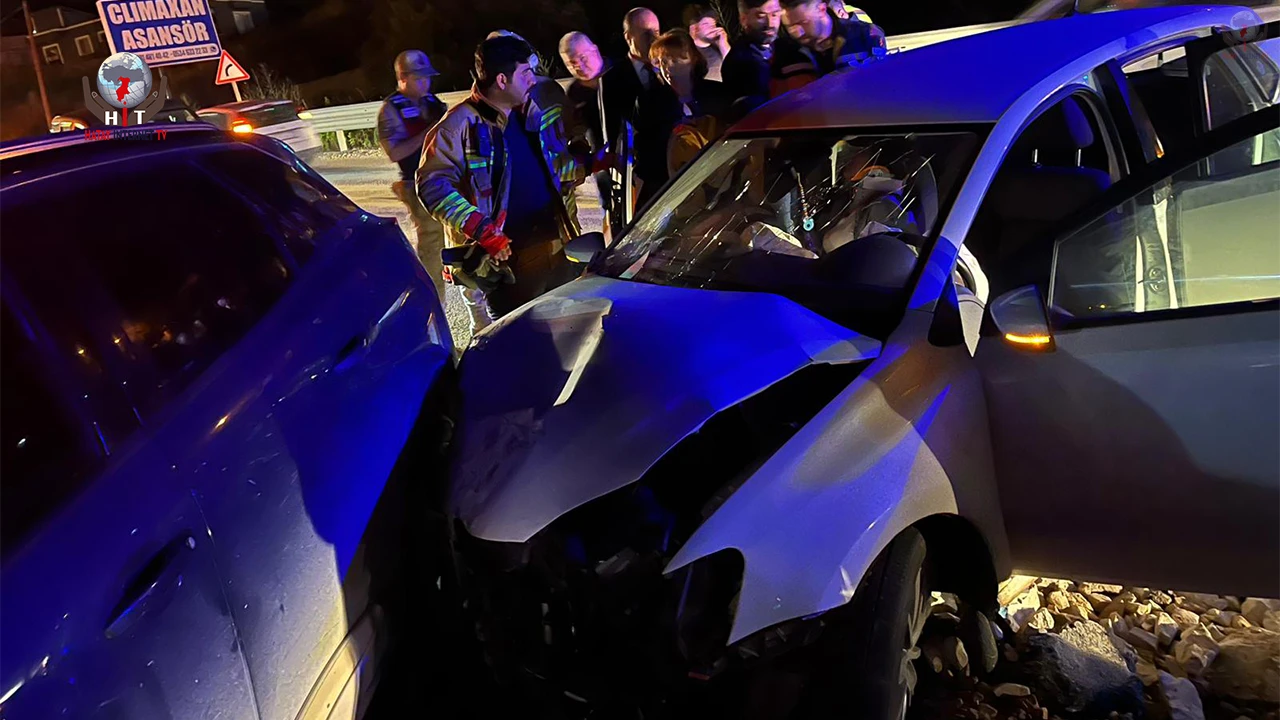 SAMANDAĞ’DA TRAFİK KAZASI: 4 YARALI