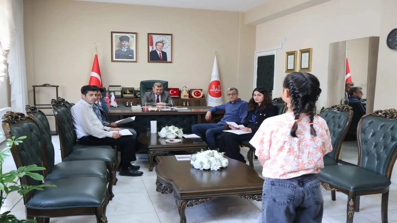Sevgi evlerinde kalan çocuklar için Naat şiiri yarışması düzenlendi