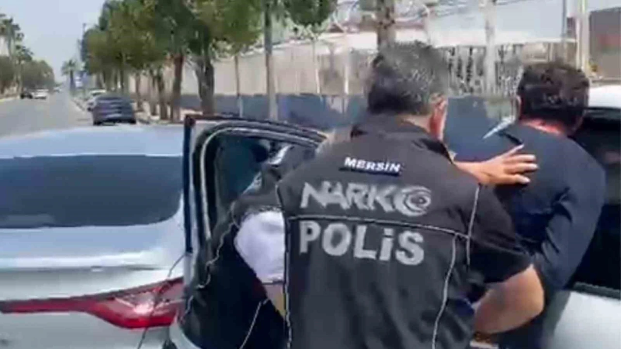 Takibe alınan araçta 24 kiloya yakın esrar ele geçirildi