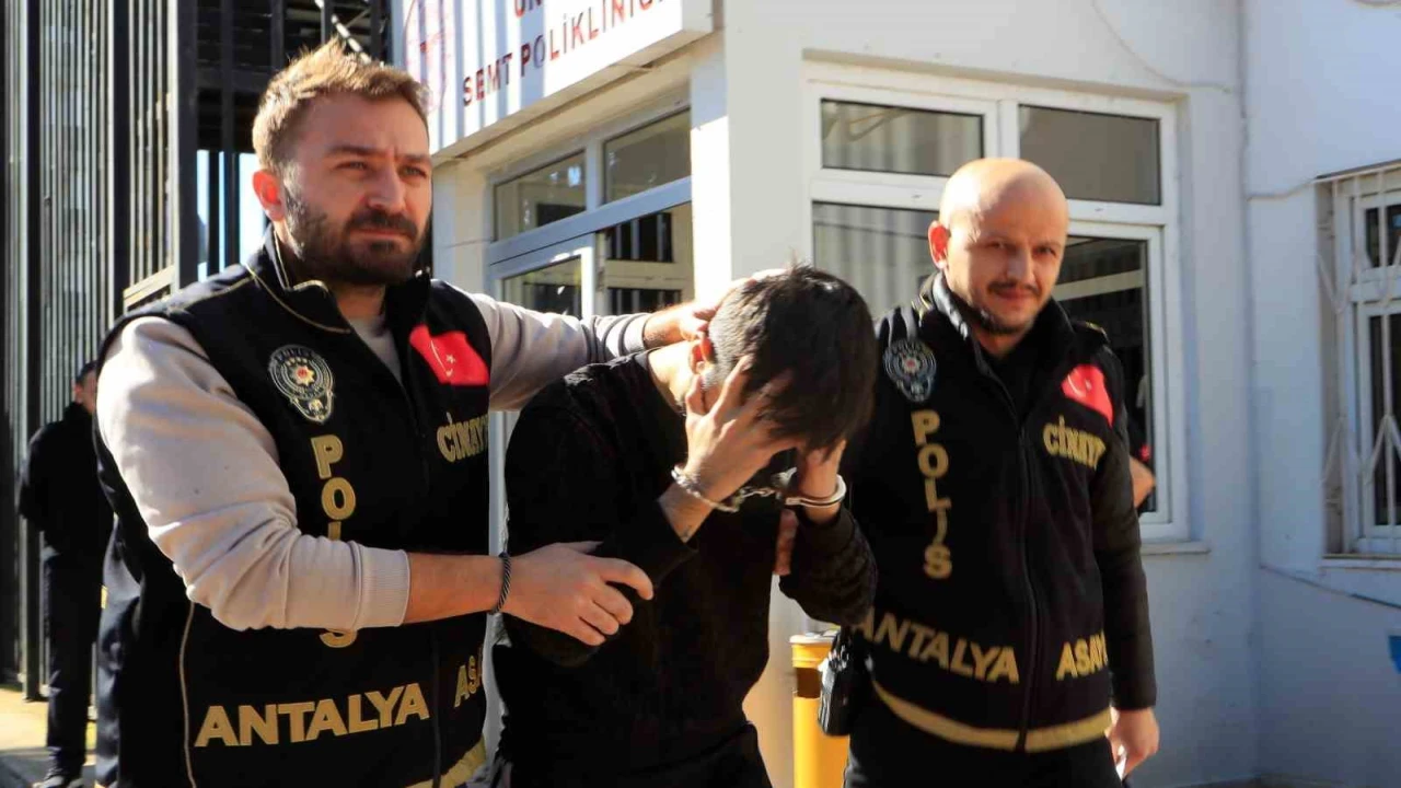 37 haftalık hamile eşini bacaklarından vurmuştu: Sanığın tut