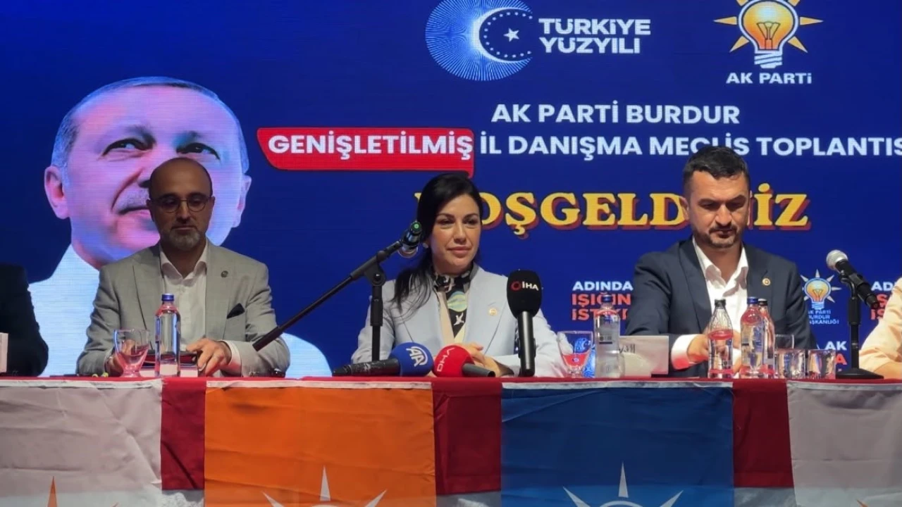 AK Parti Genel Başkan Yardımcısı Ayan: Yapılanların halkımıza hizmet olarak dönmesine engel olan bir zihniyet var