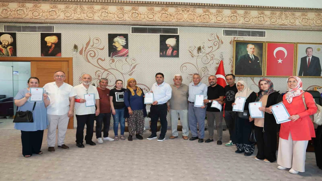 Aksuda 12 vatandaş tapularıyla buluştu