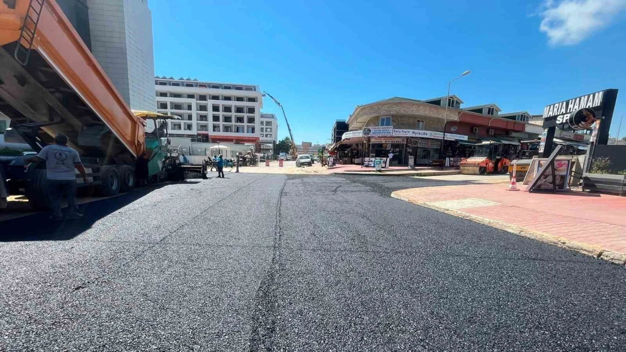 Alanya Belediyesinden sıcak asfalt çalışması