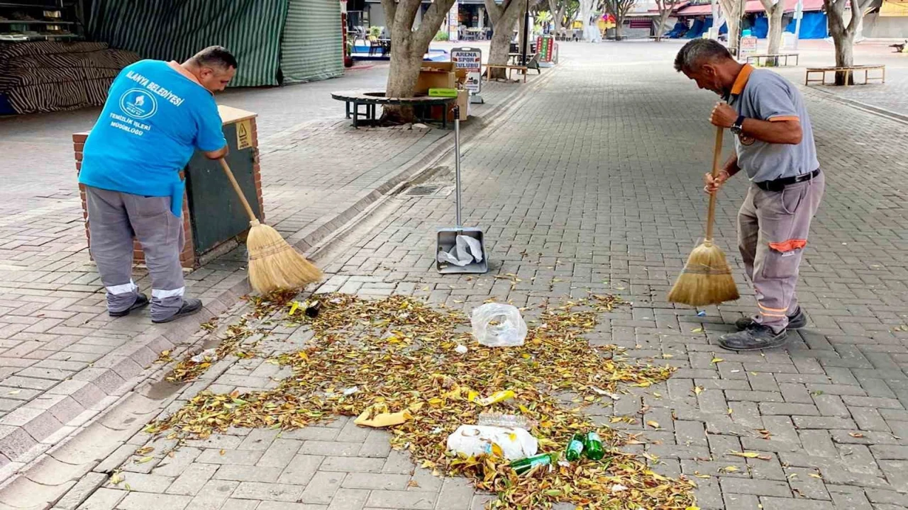 Alanyada bayramda 9 günde 10 bin 578 ton atık toplandı