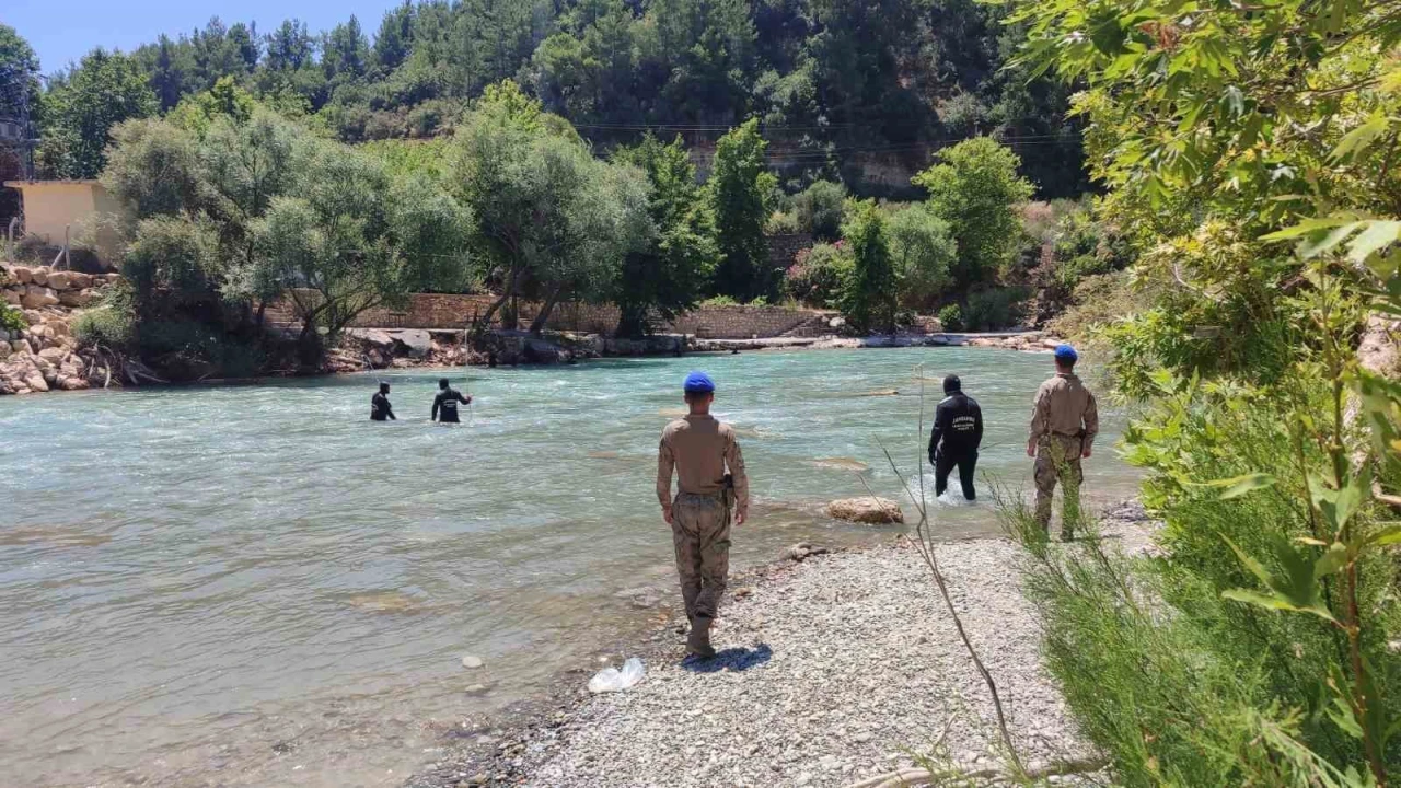 Alara Çayında kaybolan genci arama çalışmaları 17nci gününde sürüyor