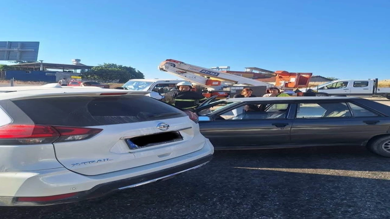 Altınözünde trafik kazası:2 yaralı