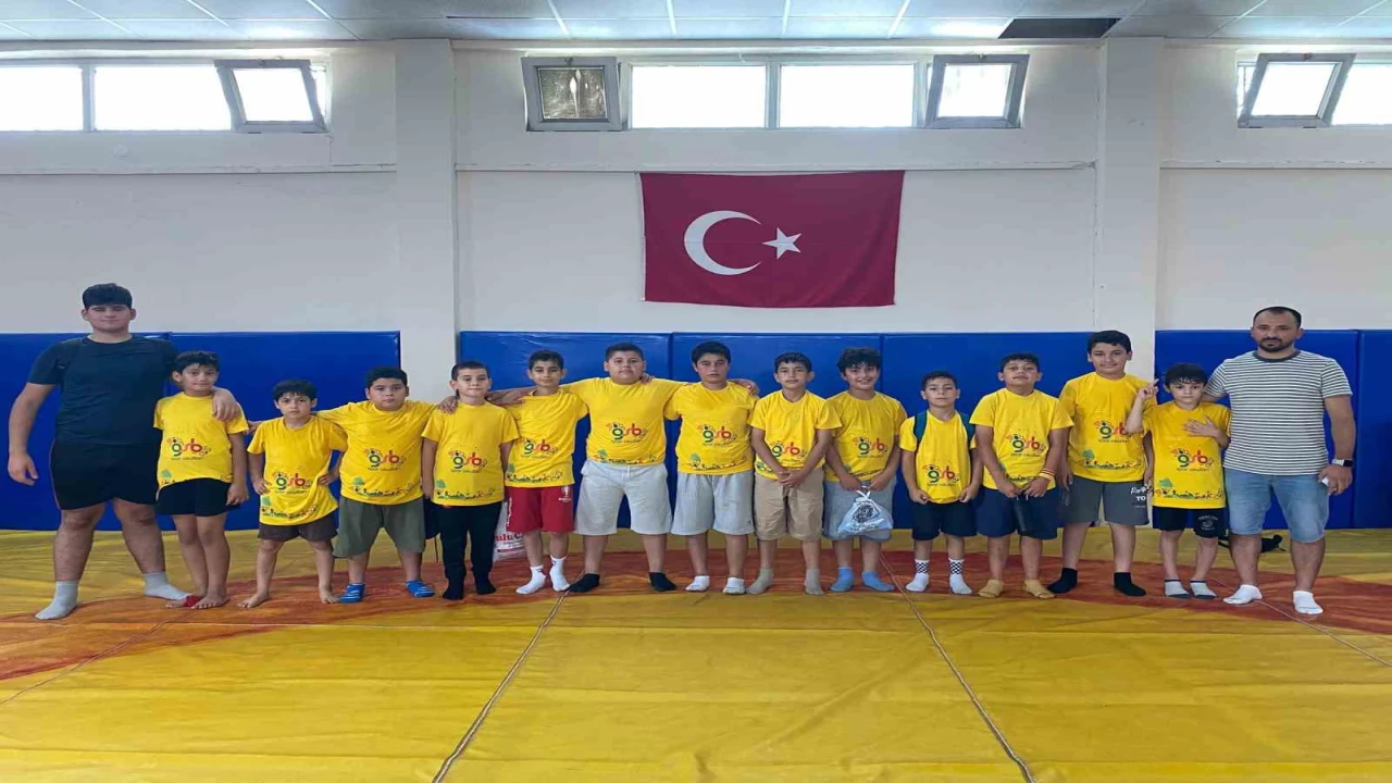 Anamurlu güreşçiler Türkiye Şampiyonası yolunda
