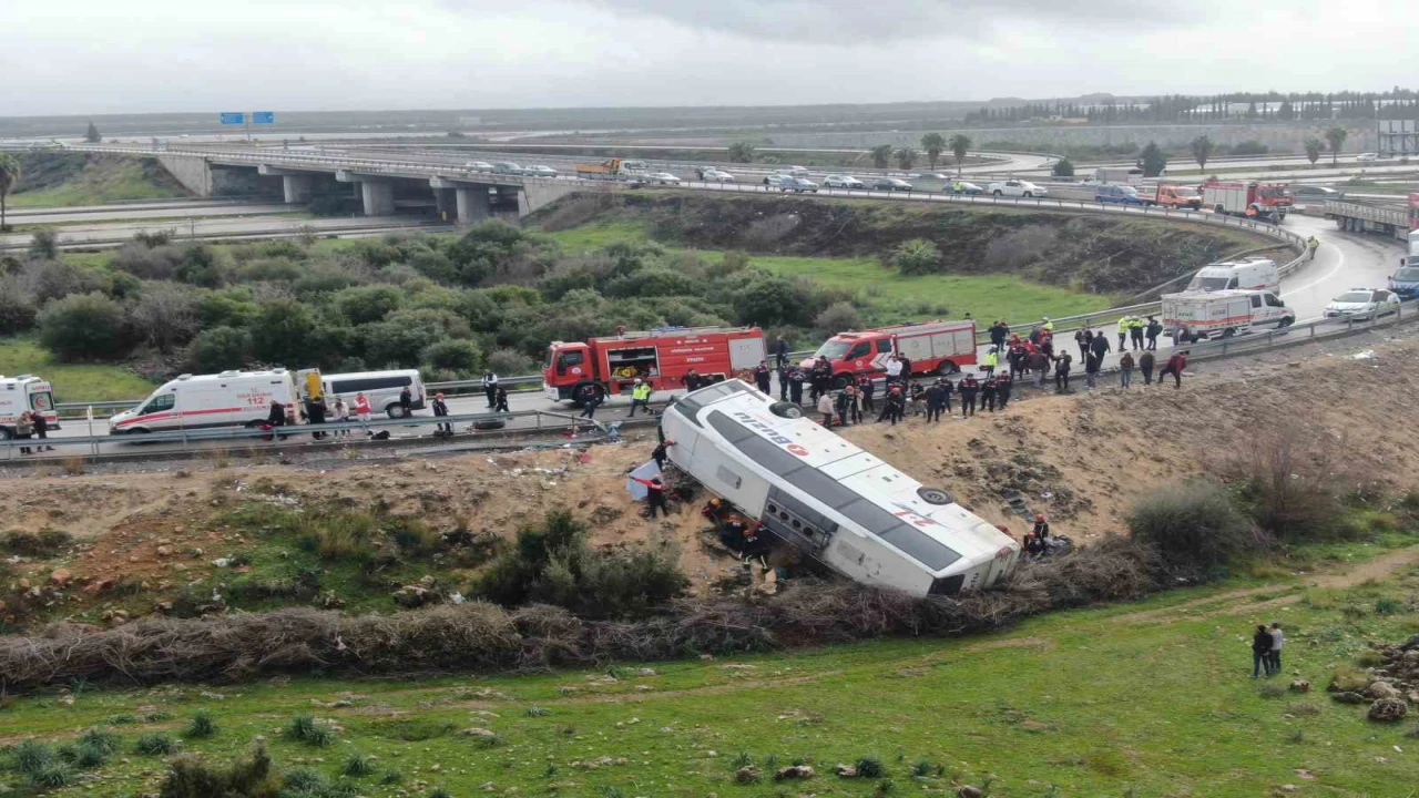 Antalyada 10 kişinin hayatını kaybettiği otobüs kazasında bilirkişi sürücüyü kusurlu buldu