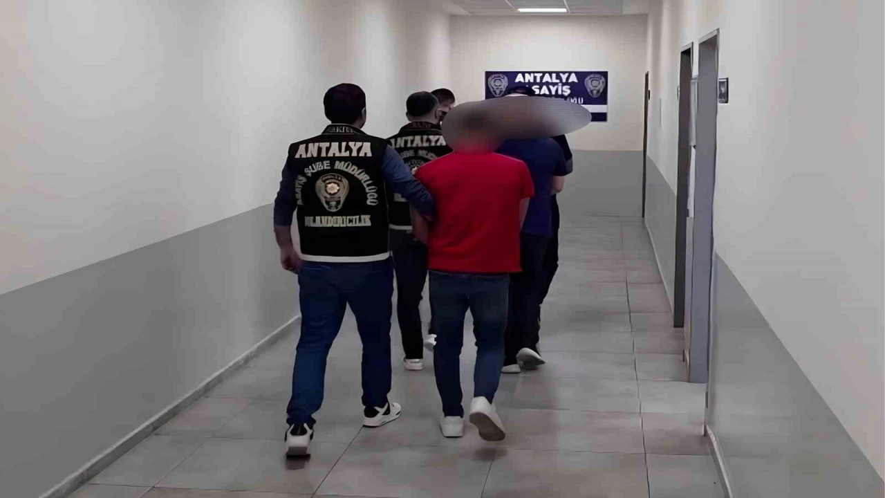 Antalyada 1,2 milyon liralık dolandırıcılığa 4 tutuklama
