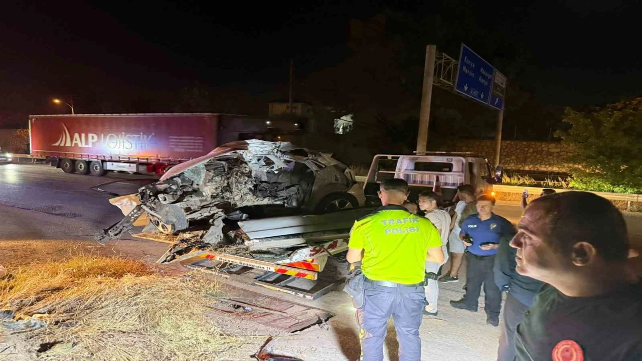 Aracın motorunun fırlayıp barakaya girdiği kazada, sürücü hayatını kaybetti