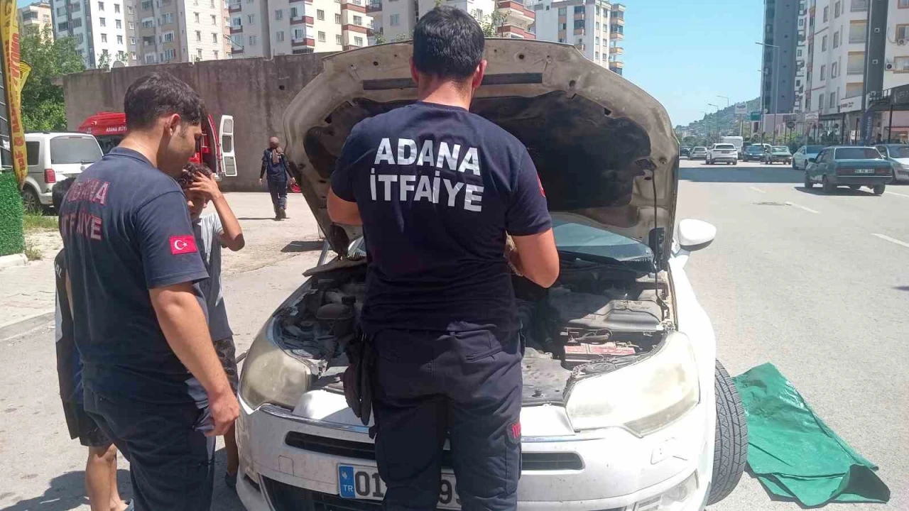 Araçların motoruna giren kedi, itfaiyeyi seferber etti