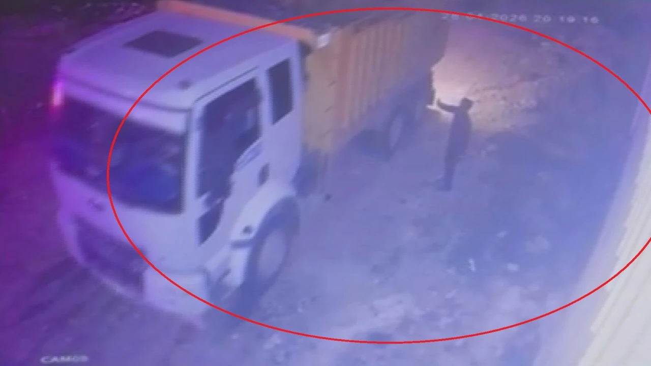 Arazisine moloz döken kamyonları kamerayla yakalayan esnaf ‘yanlışlıkla döktük sözleriyle neye uğradığını şaşırdı