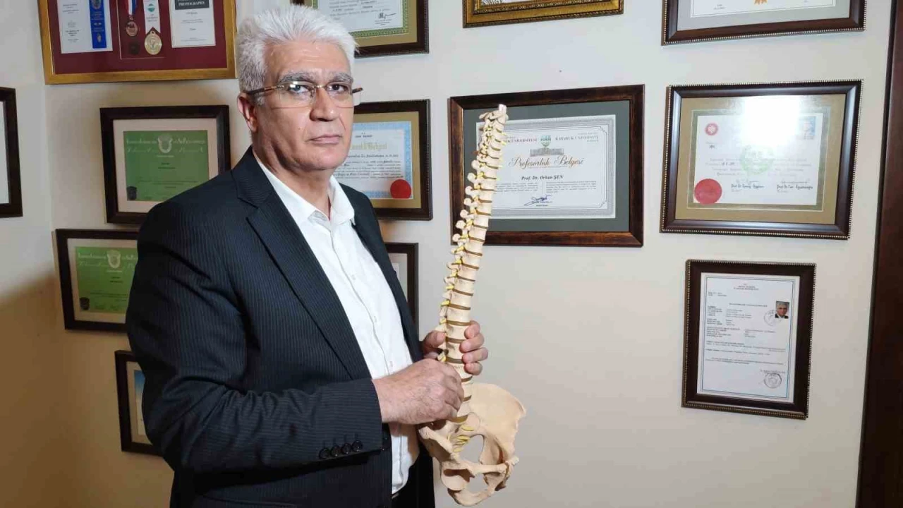 Başının üzerine suya atlayanlar dikkat: Bir anlık hata ömür boyu felce neden olabilir