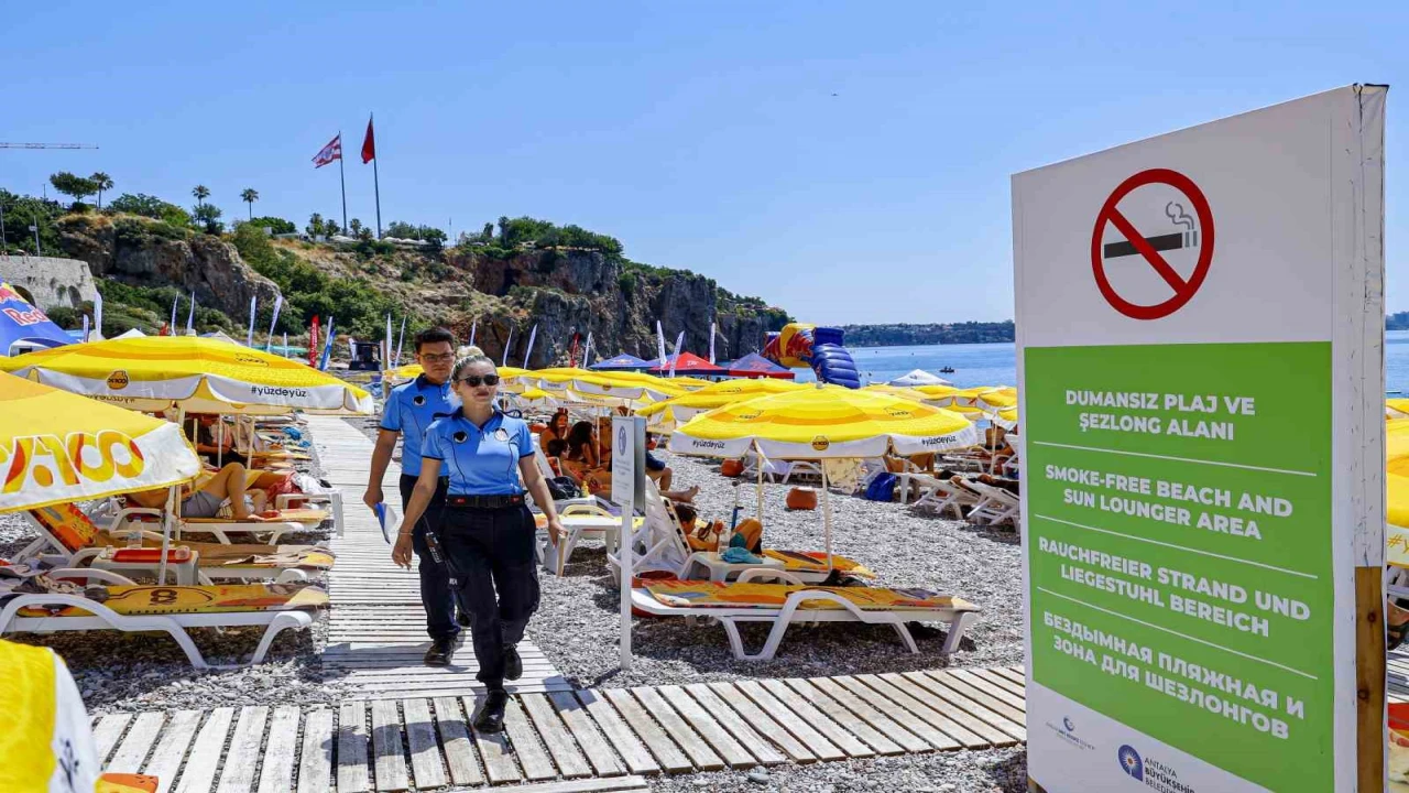 Büyükşehir zabıtasından Dumansız plaj uygulaması denetimi