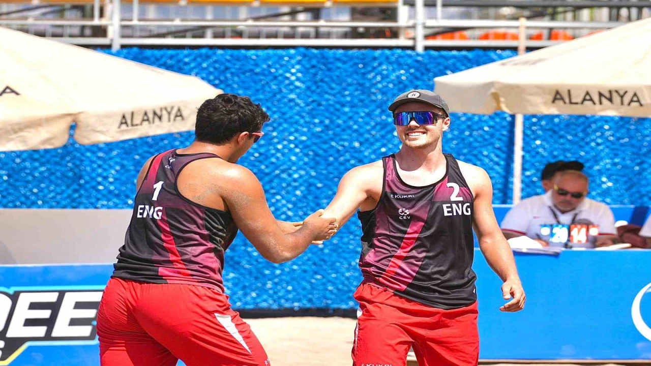CEV plaj voleybolu milletler kupası Alanyada başladı