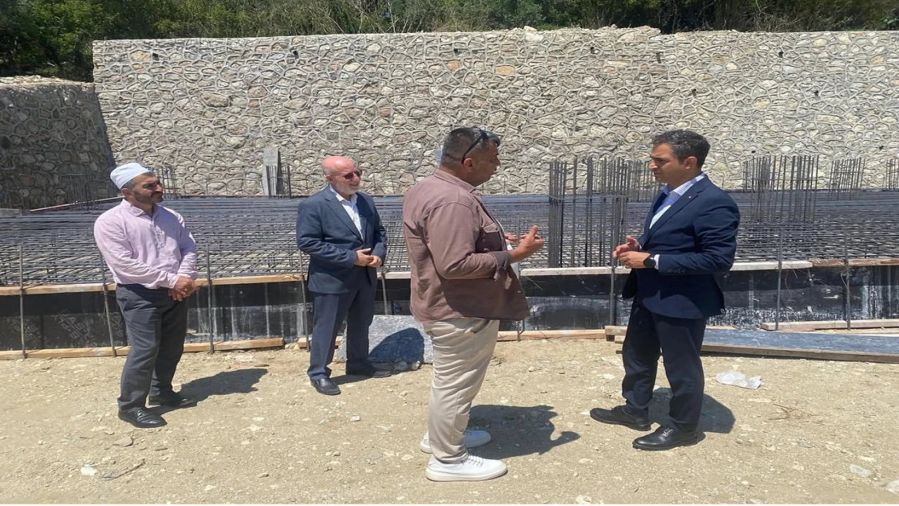 Çökek Mahallesinde cami inşaatı devam ediyor