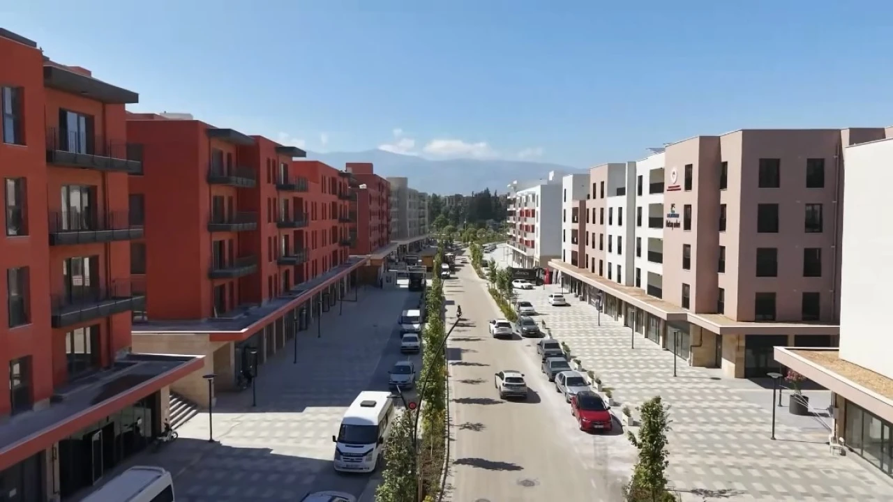 Depremin ardından yeniden inşa edilen Antakyanın kalbinde ticaret yeniden başladı