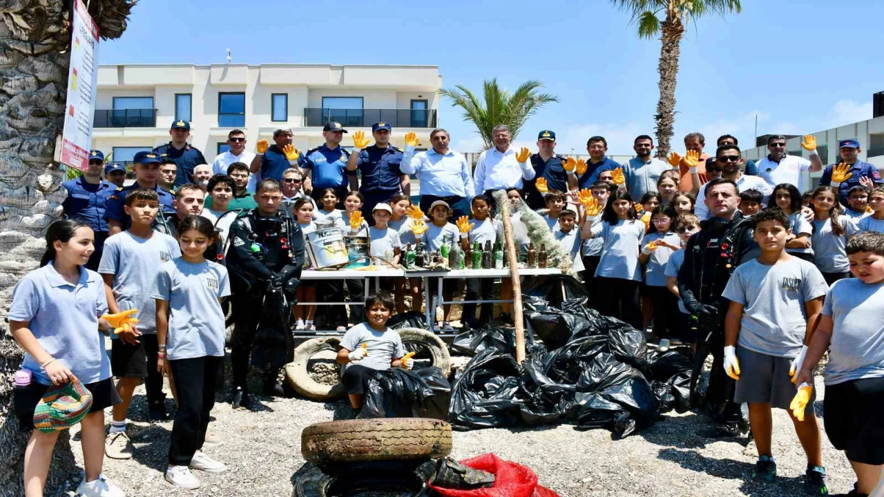 Dünya Çevre Gününde Silifke Sahilinde temizlik