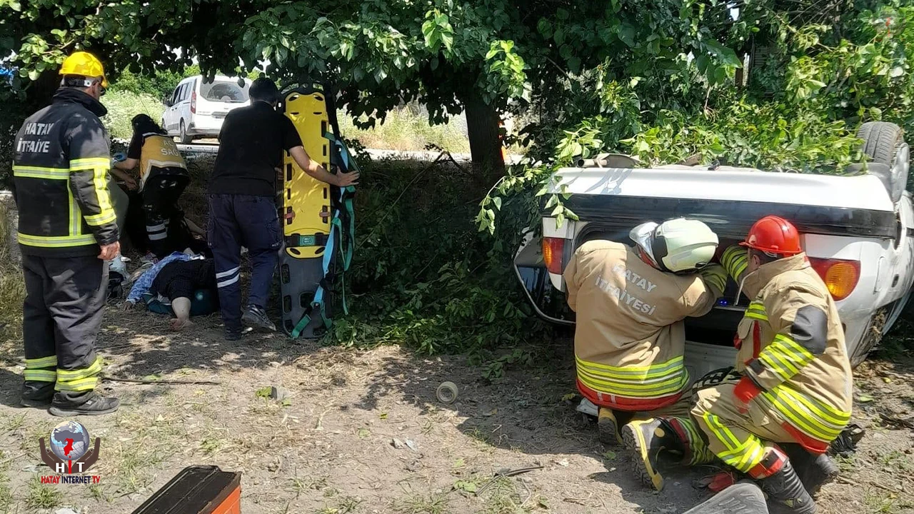 Erzinde otomobil takla attı: 3 yaralı