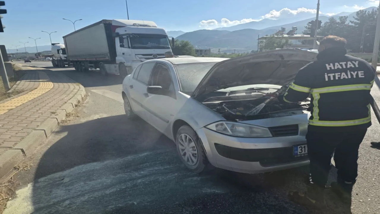 Hassada otomobil yangını