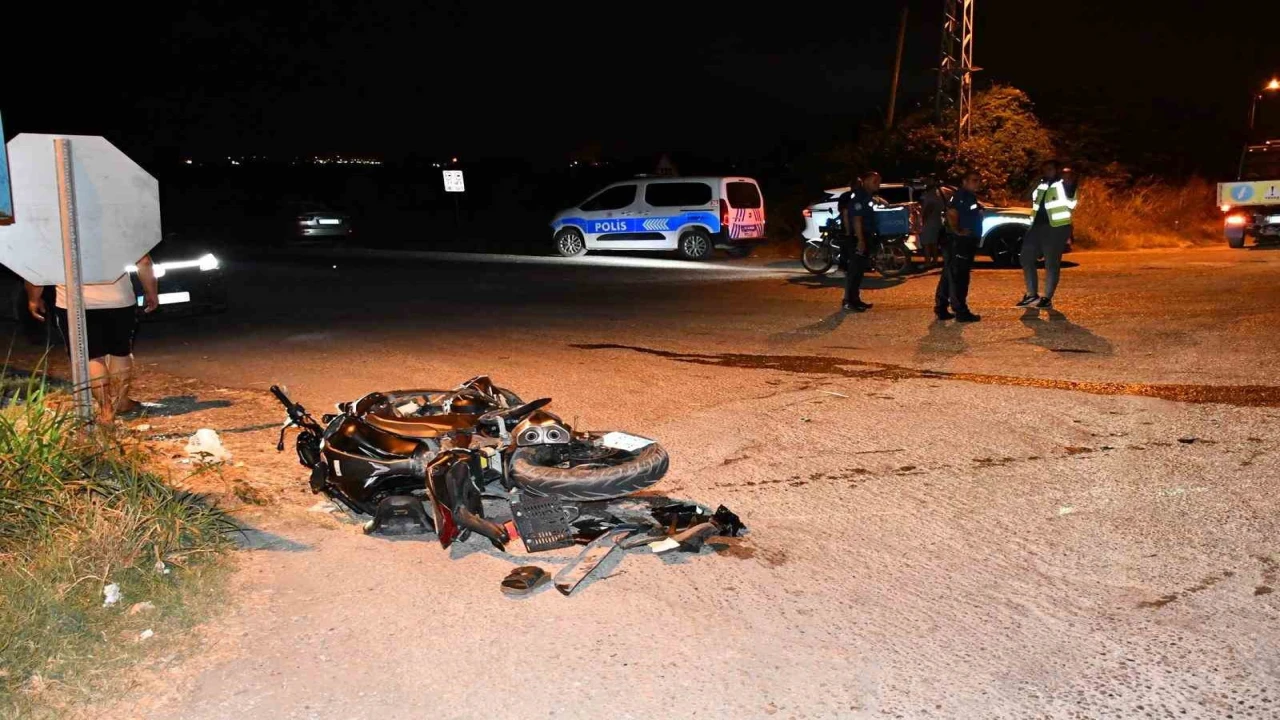 Hatayda otomobille motosiklet çarpıştı: 4 yaralı