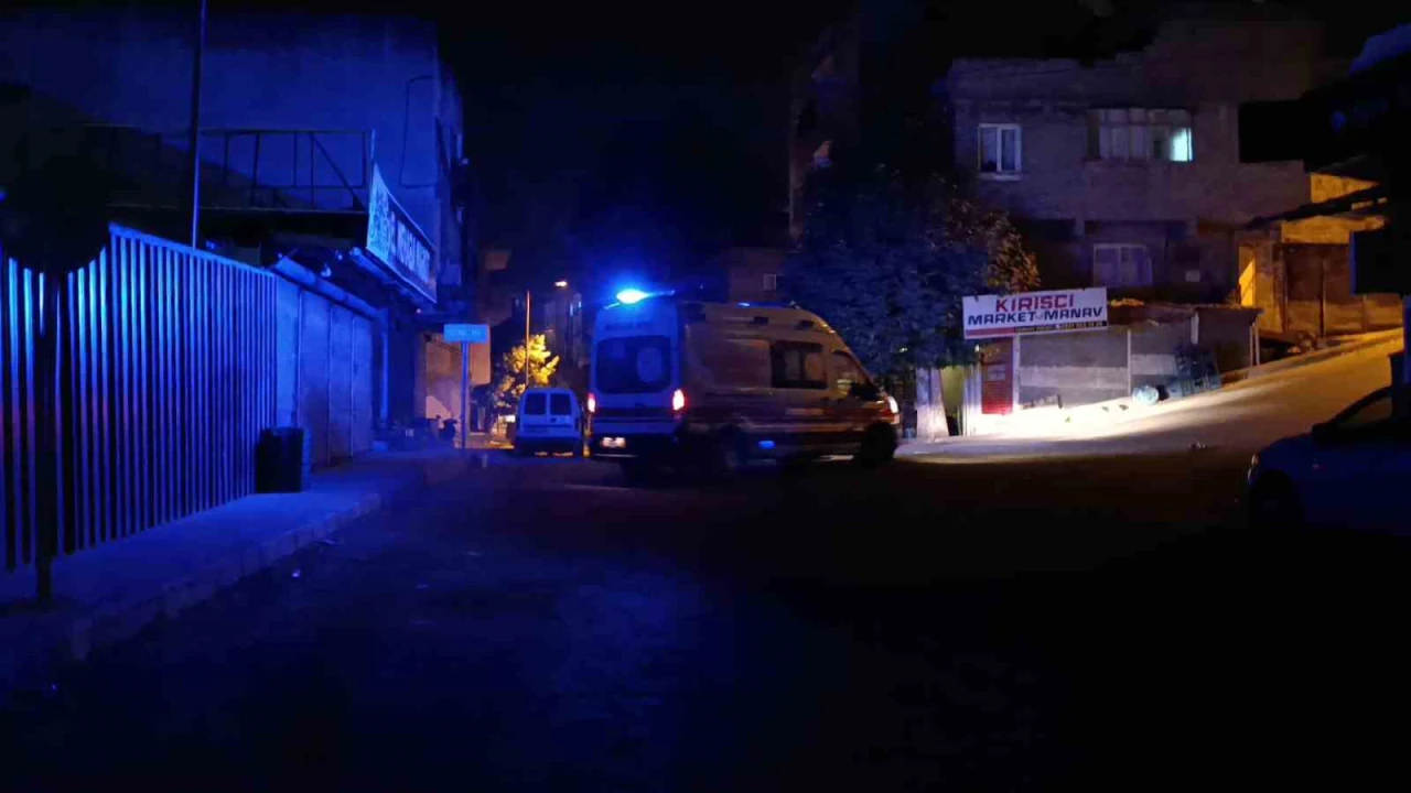 Kahramanmaraşta arkadaş kavgası kanlı bitti: 1 yaralı
