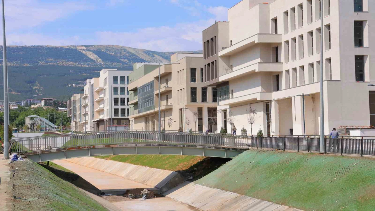 Kahramanmaraşta Derepazarından Azerbaycan Mahallesine uzanan değişim