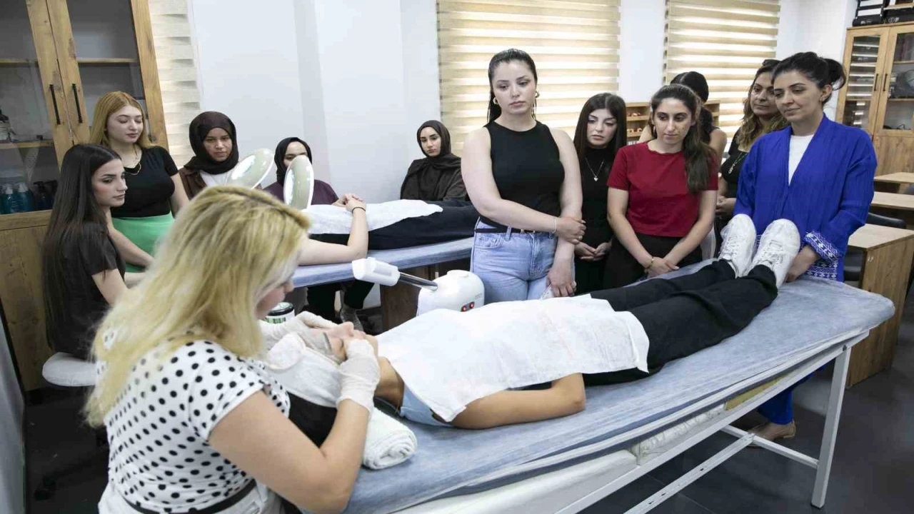 MERCEKten gençlere meslek ve kariyer desteği