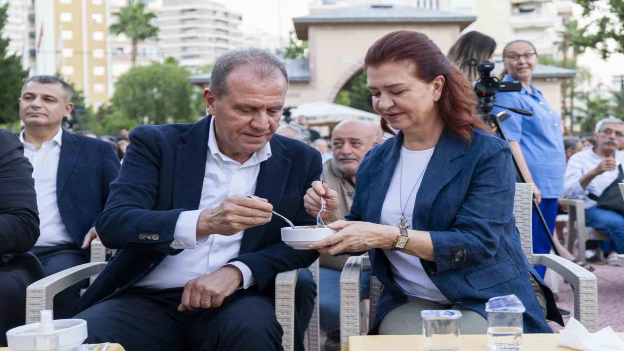 Mersinde geleneksel aşure programı yoğun katılımla düzenlendi
