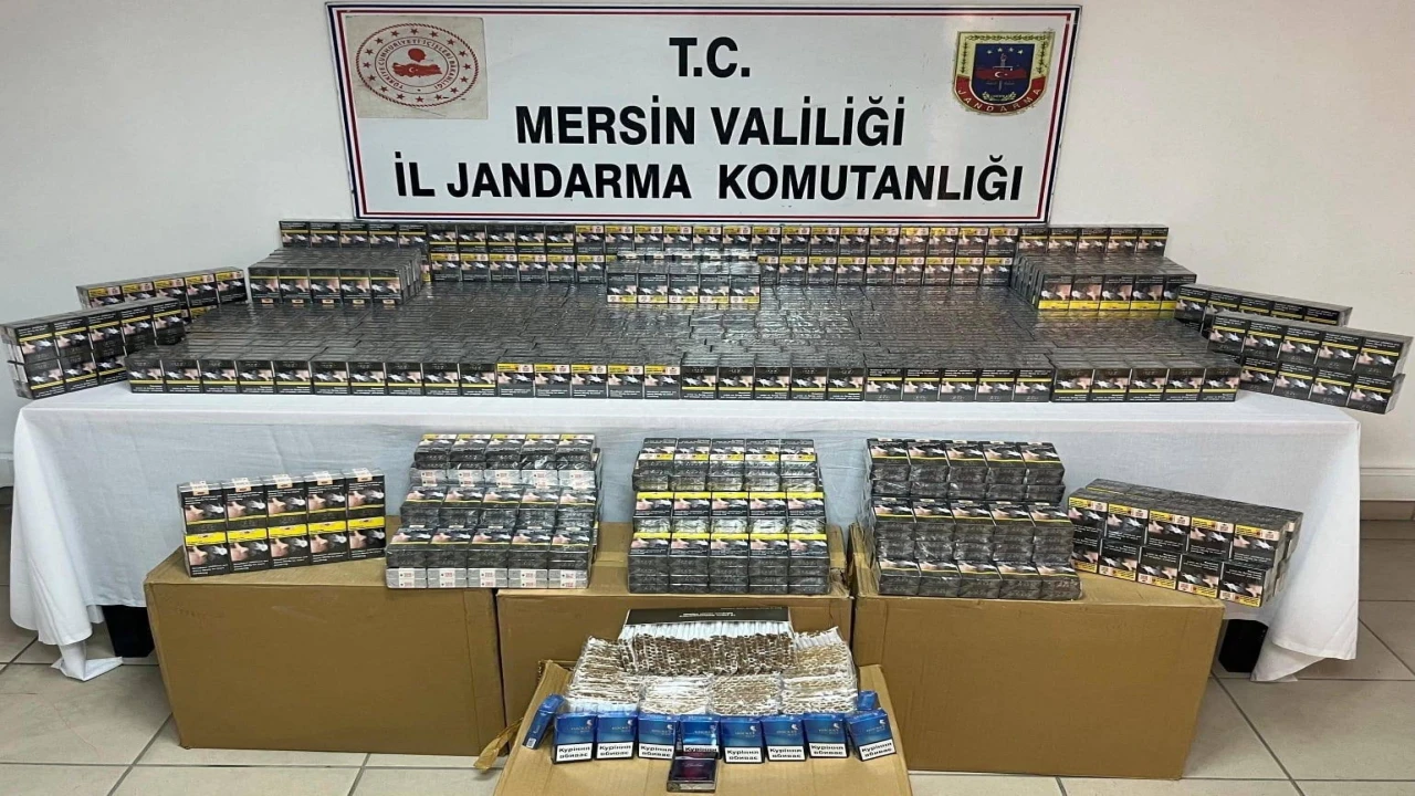 Mersinde kaçak makaron operasyonu: 2 gözaltı