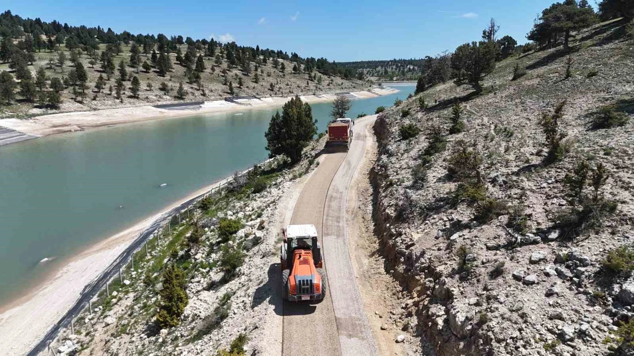 Mersinde kırsal ulaşımı rahatlatan asfalt çalışması tamamlandı