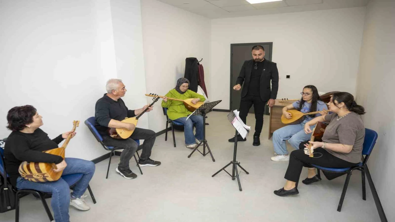 Mersinde ücretsiz müzik kurslarında sezon sona eriyor