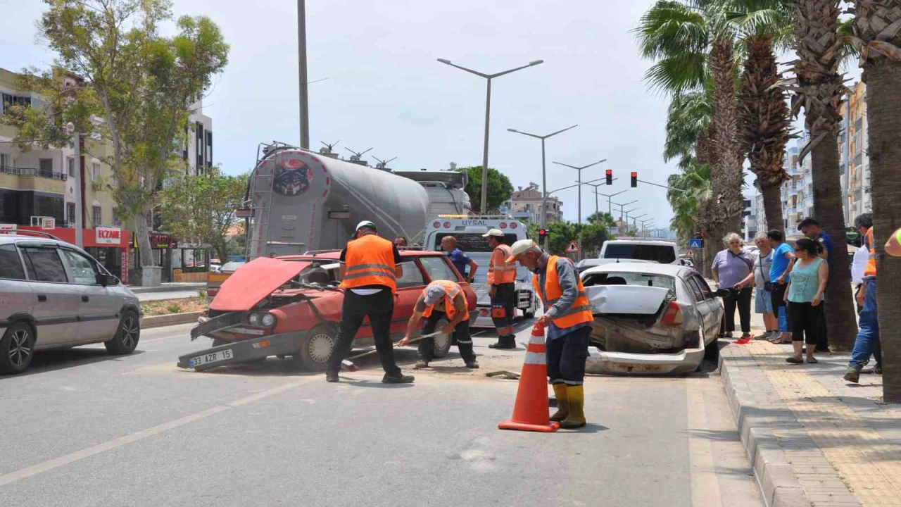 Mersinde zincirleme trafik kazası: 1 yaralı