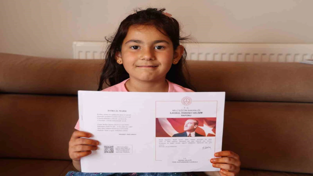 Minik Öykü karnesine kavuştu, gözyaşları sevince dönüştü