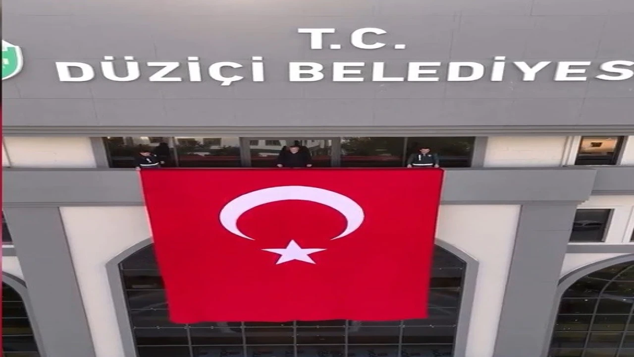 Osmaniyede belediye personelinden ay-yıldızlılara moral videosu