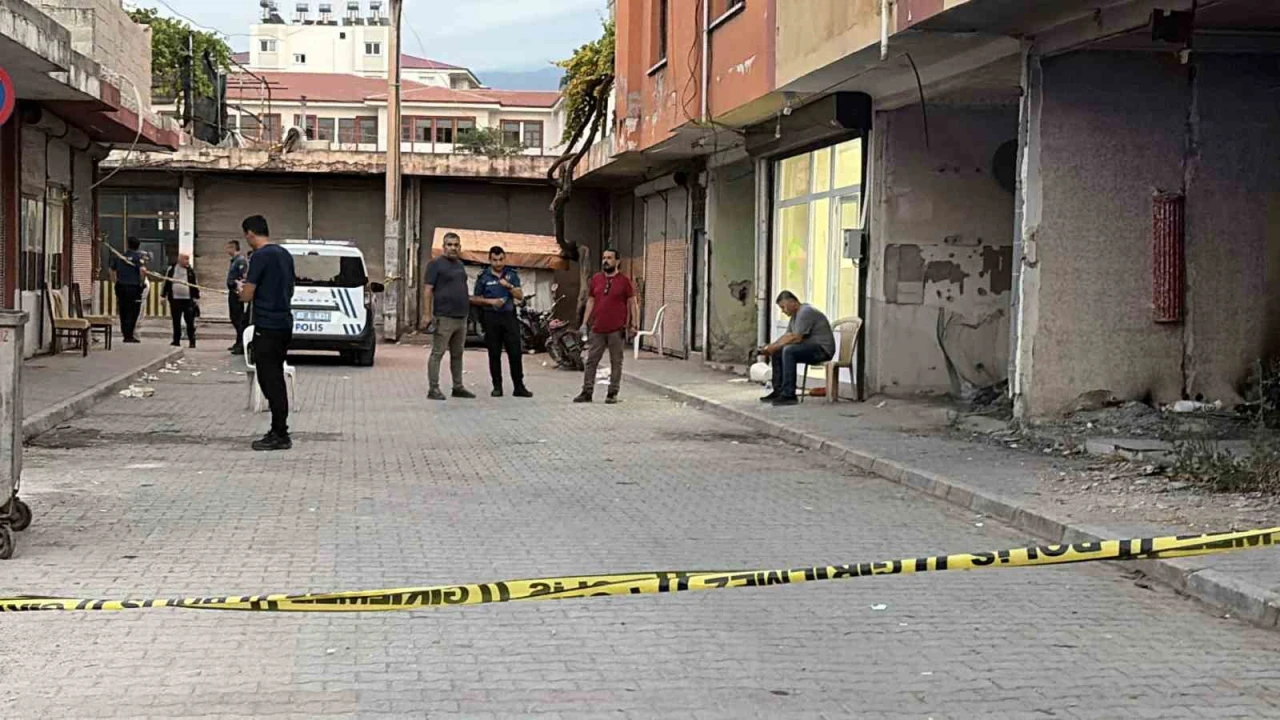 Osmaniyede bıçaklı kavga: 1 ölü